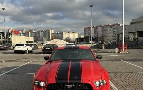 Ford Mustang VI рестайлинг, 2013 год, 1 800 000 рублей, 2 фотография