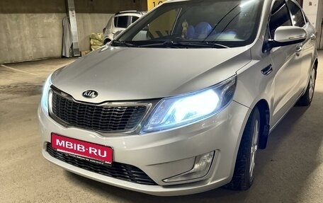 KIA Rio III рестайлинг, 2013 год, 1 050 000 рублей, 1 фотография