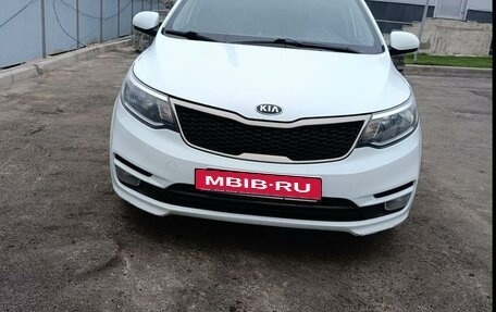 KIA Rio III рестайлинг, 2016 год, 980 000 рублей, 2 фотография