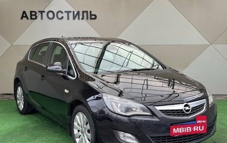 Opel Astra J, 2010 год, 780 000 рублей, 2 фотография