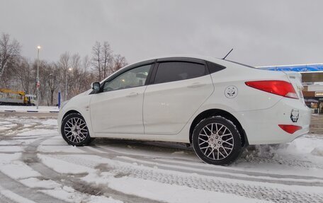 Hyundai Solaris II рестайлинг, 2015 год, 760 000 рублей, 4 фотография