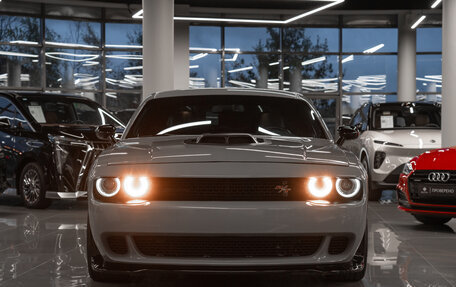 Dodge Challenger III рестайлинг 2, 2021 год, 4 899 000 рублей, 2 фотография