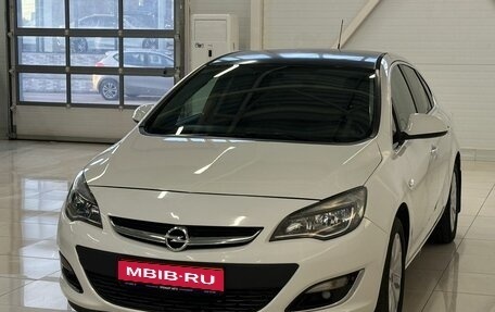 Opel Astra J, 2013 год, 900 000 рублей, 1 фотография