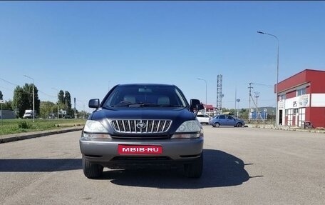 Toyota Harrier, 2001 год, 1 600 000 рублей, 1 фотография