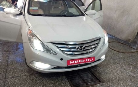 Hyundai Sonata VI, 2010 год, 1 550 000 рублей, 8 фотография