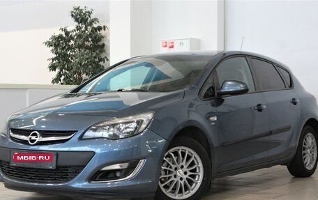 Opel Astra J, 2013 год, 920 000 рублей, 1 фотография