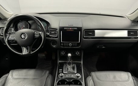 Volkswagen Touareg III, 2012 год, 1 890 000 рублей, 8 фотография