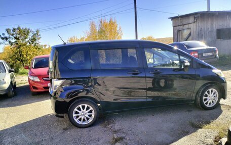 Honda Freed I, 2012 год, 1 050 000 рублей, 2 фотография