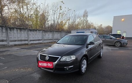 Volkswagen Passat B6, 2008 год, 649 000 рублей, 2 фотография