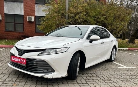 Toyota Camry, 2018 год, 2 899 000 рублей, 1 фотография