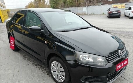 Volkswagen Polo VI (EU Market), 2013 год, 810 000 рублей, 1 фотография