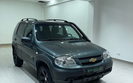 Chevrolet Niva I рестайлинг, 2017 год, 913 000 рублей, 3 фотография