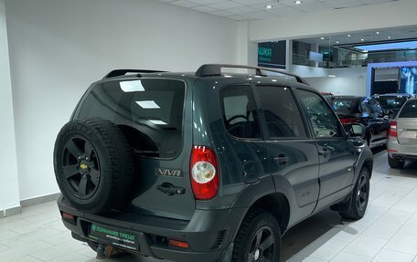 Chevrolet Niva I рестайлинг, 2017 год, 913 000 рублей, 6 фотография