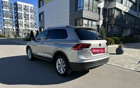 Volkswagen Tiguan II, 2018 год, 3 450 000 рублей, 4 фотография