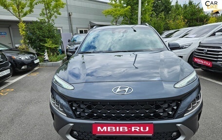 Hyundai Kona I, 2021 год, 2 200 000 рублей, 2 фотография