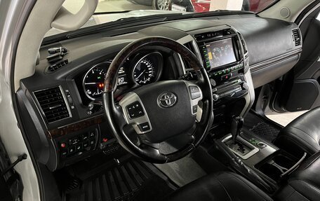 Toyota Land Cruiser 200, 2012 год, 3 950 000 рублей, 9 фотография