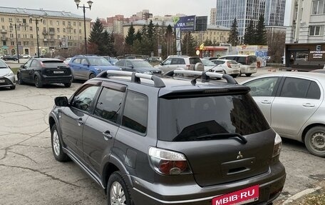 Mitsubishi Outlander III рестайлинг 3, 2006 год, 750 000 рублей, 4 фотография