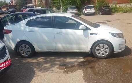 KIA Rio III рестайлинг, 2013 год, 850 000 рублей, 2 фотография