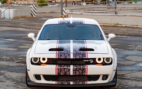 Dodge Challenger III рестайлинг 2, 2021 год, 11 900 000 рублей, 4 фотография