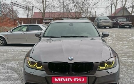 BMW 3 серия, 2011 год, 1 390 000 рублей, 2 фотография