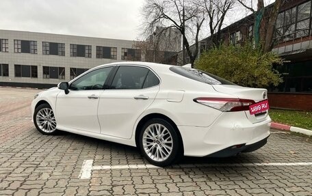 Toyota Camry, 2018 год, 2 899 000 рублей, 8 фотография