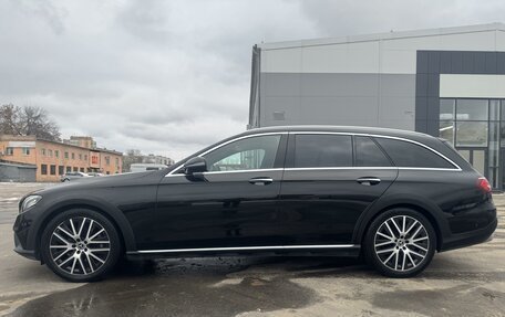 Mercedes-Benz E-Класс, 2019 год, 5 490 000 рублей, 3 фотография