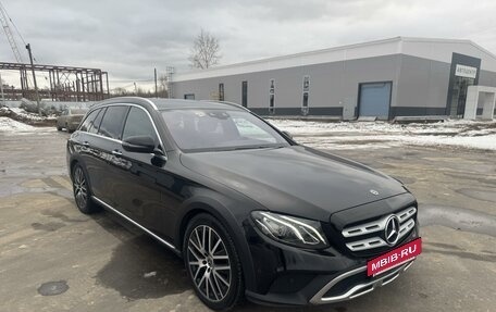 Mercedes-Benz E-Класс, 2019 год, 5 490 000 рублей, 8 фотография