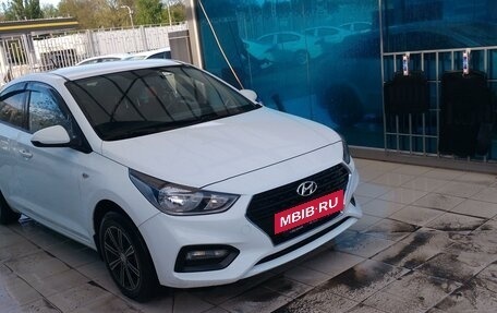 Hyundai Solaris II рестайлинг, 2019 год, 1 050 000 рублей, 3 фотография