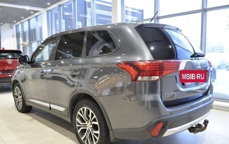 Mitsubishi Outlander III рестайлинг 3, 2016 год, 1 849 000 рублей, 4 фотография