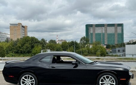 Dodge Challenger III рестайлинг 2, 2022 год, 5 580 000 рублей, 3 фотография