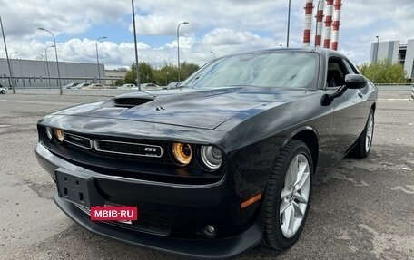 Dodge Challenger III рестайлинг 2, 2022 год, 5 580 000 рублей, 2 фотография