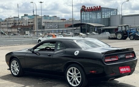 Dodge Challenger III рестайлинг 2, 2022 год, 5 580 000 рублей, 4 фотография