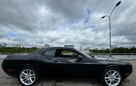 Dodge Challenger III рестайлинг 2, 2022 год, 5 580 000 рублей, 25 фотография