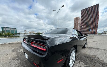 Dodge Challenger III рестайлинг 2, 2022 год, 5 580 000 рублей, 32 фотография