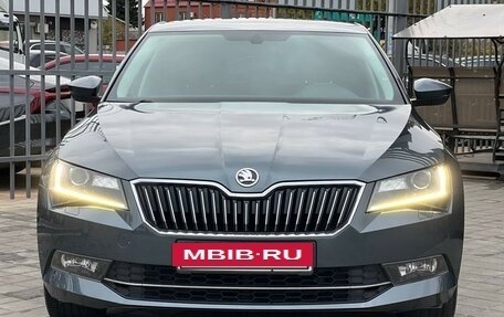 Skoda Superb III рестайлинг, 2018 год, 2 449 000 рублей, 2 фотография