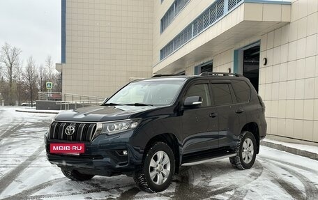 Toyota Land Cruiser Prado 150 рестайлинг 2, 2020 год, 6 290 000 рублей, 3 фотография