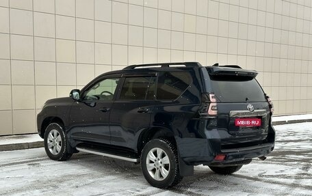 Toyota Land Cruiser Prado 150 рестайлинг 2, 2020 год, 6 290 000 рублей, 5 фотография