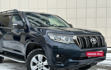 Toyota Land Cruiser Prado 150 рестайлинг 2, 2020 год, 6 290 000 рублей, 10 фотография