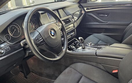 BMW 5 серия, 2010 год, 1 500 000 рублей, 10 фотография