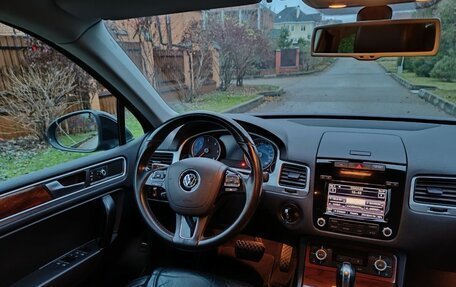 Volkswagen Touareg III, 2011 год, 2 600 000 рублей, 10 фотография