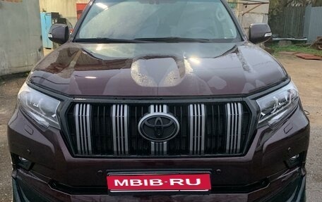 Toyota Land Cruiser Prado 150 рестайлинг 2, 2011 год, 3 000 000 рублей, 1 фотография