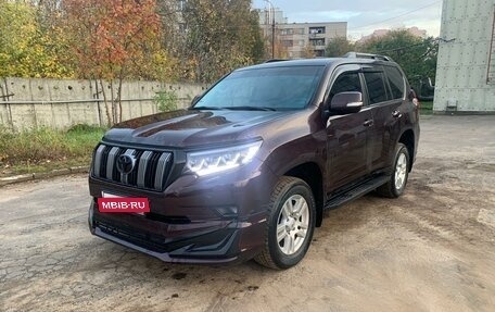 Toyota Land Cruiser Prado 150 рестайлинг 2, 2011 год, 3 000 000 рублей, 8 фотография