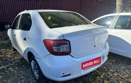 Renault Logan II, 2015 год, 420 000 рублей, 3 фотография