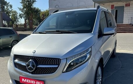 Mercedes-Benz V-Класс, 2015 год, 3 490 000 рублей, 1 фотография