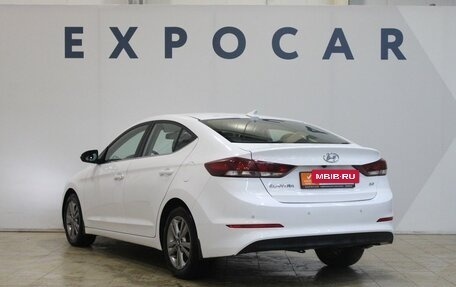 Hyundai Elantra VI рестайлинг, 2018 год, 1 899 000 рублей, 3 фотография