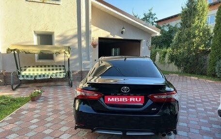 Toyota Camry, 2019 год, 2 400 000 рублей, 8 фотография