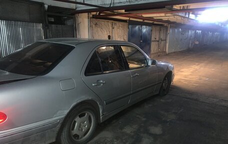 Mercedes-Benz E-Класс, 1999 год, 400 000 рублей, 11 фотография