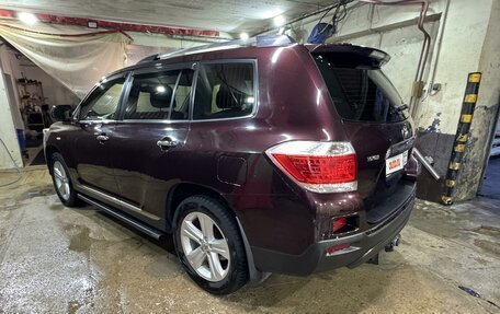 Toyota Highlander III, 2011 год, 1 850 000 рублей, 5 фотография