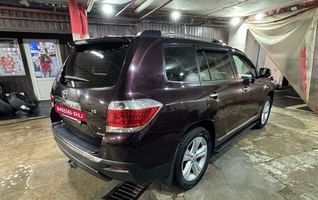 Toyota Highlander III, 2011 год, 1 850 000 рублей, 4 фотография