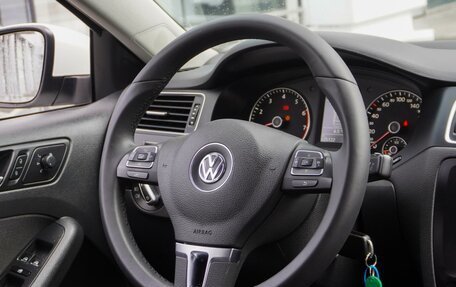 Volkswagen Jetta VI, 2013 год, 1 299 000 рублей, 15 фотография